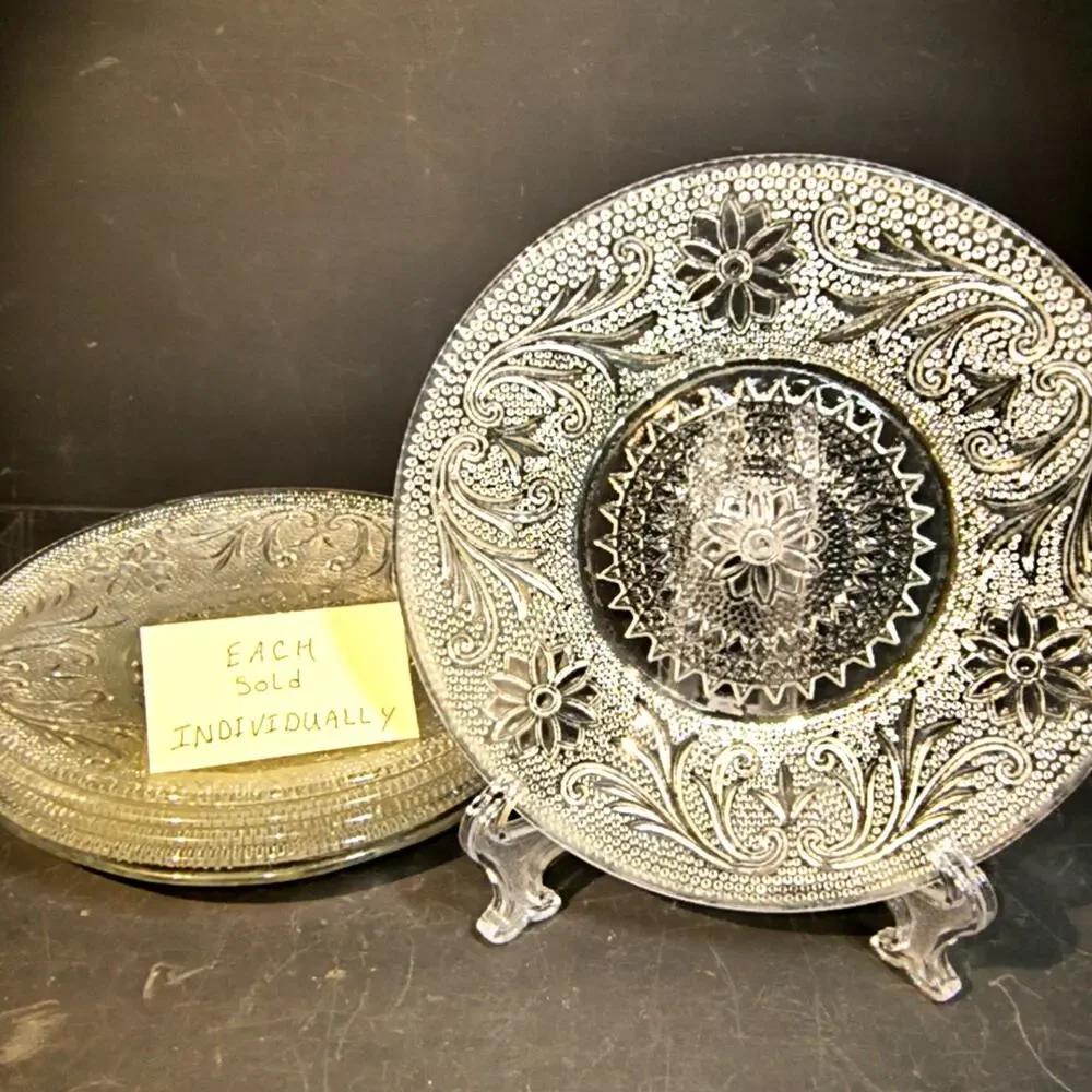1661. Clear Glass Depression Era Dessert or Sherbet Plate